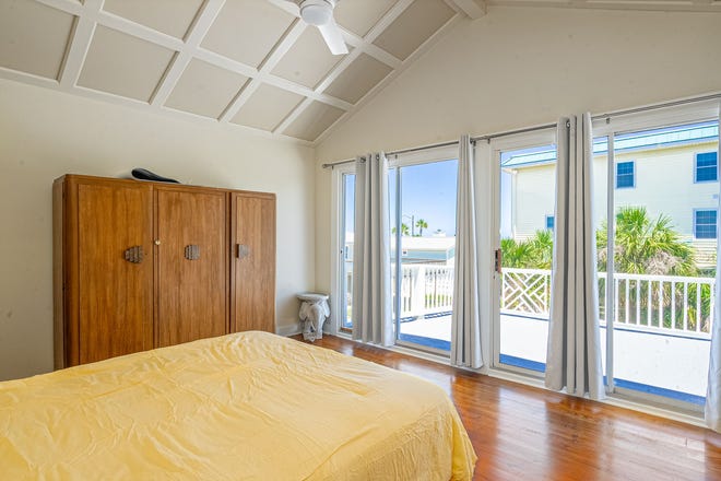 Experience the timeless allure of Tybee Island at 4 18th Terrace. Located on a double lot, this charming cottage, steeped in history since 1938 and modernized in 1995. Listed by Taavo Roos, Seabolt Real Estate.